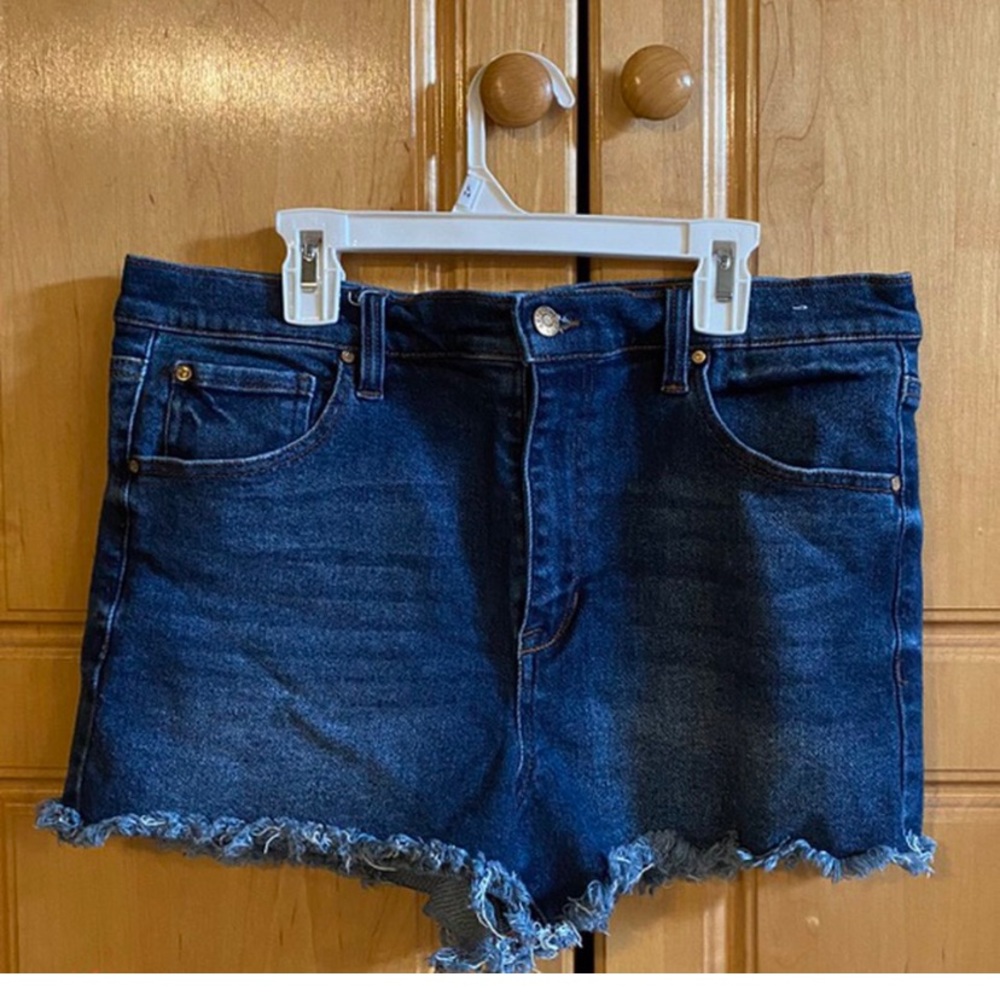Celebrity Pink (Macy’s) denim shorts high rise